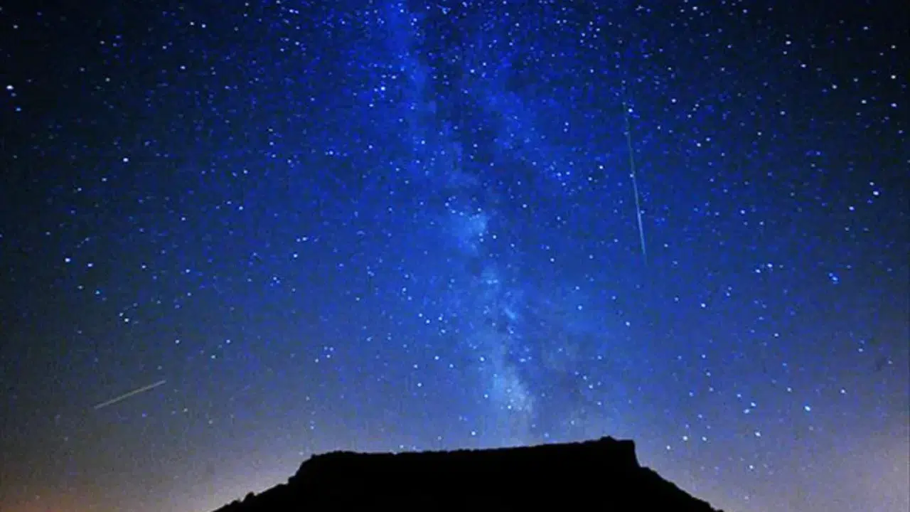 Gökyüzünde görsel şölen: 2026 Lyrid meteor yağmuru başlıyor!