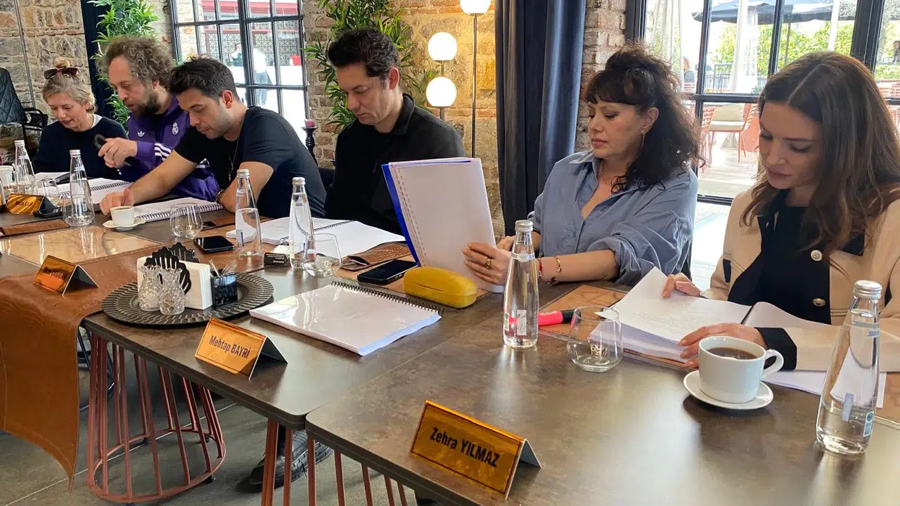 'Dondurmam Gaymak: Gapital' için ilk okuma provası yapıldı