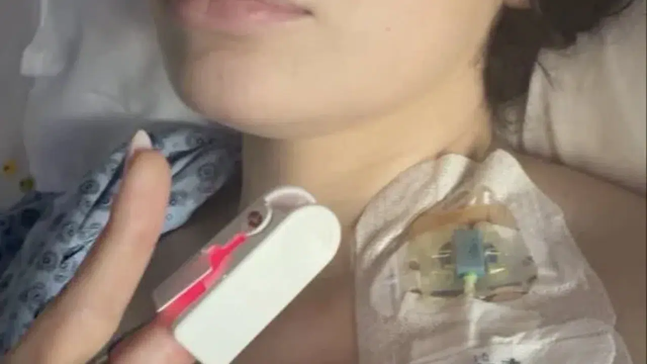 Doktor hatası hayatını kararttı! Ünlü oyuncu 7. kez ameliyat oldu: 'Kimse ne yapacağını bilmiyor!'