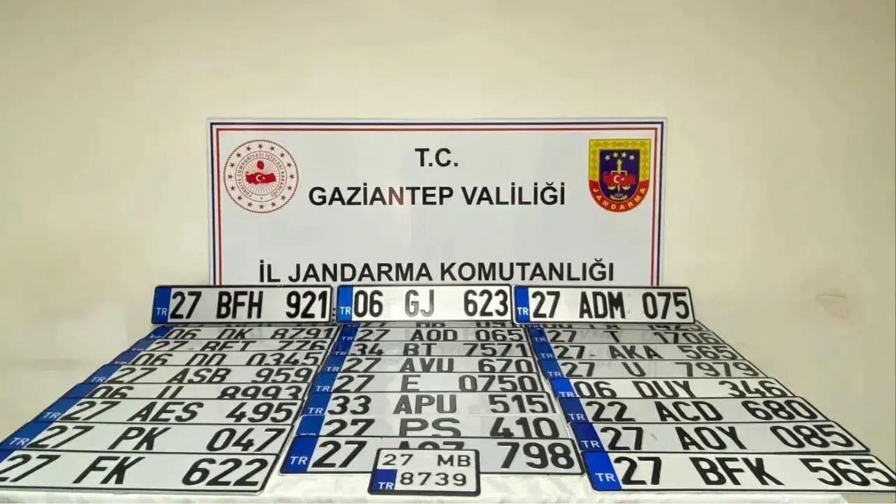 Şahinbey'de sahte APP plaka basılan iş yerine jandarma baskını!