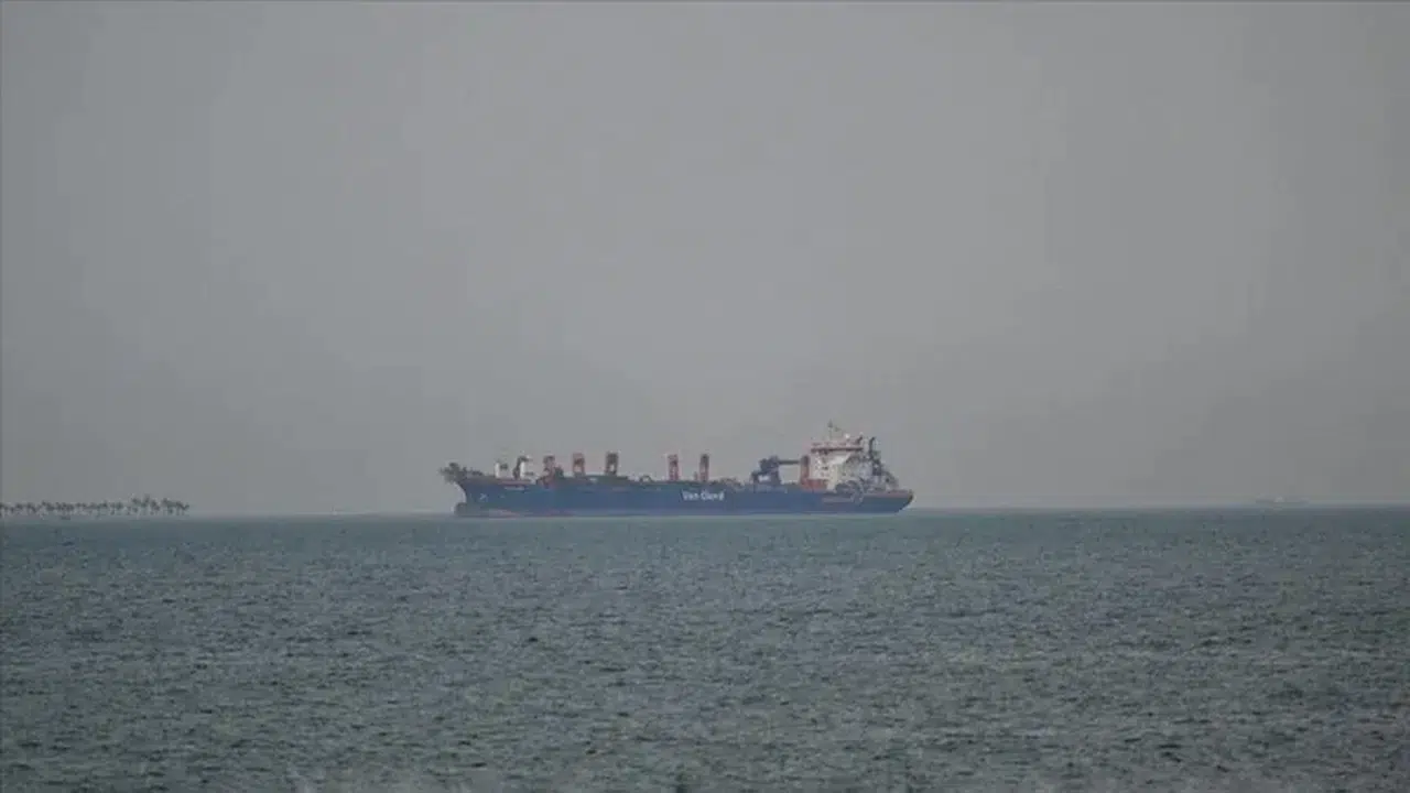 İran petrol tankeri ABD deniz ablukasını aşarak ülke karasularına ulaştı!