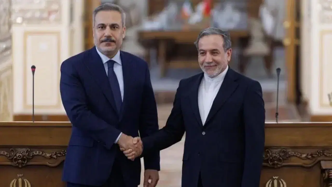 Bakan Fidan ile Abbas Arakçi İran-ABD müzakerelerindeki son durumu görüştü