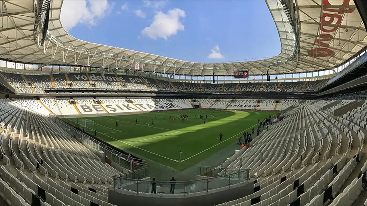 1,18 milyar TL’lik stadyum sponsorluğu! Beşiktaş’tan Tüpraş ile dev anlaşma
