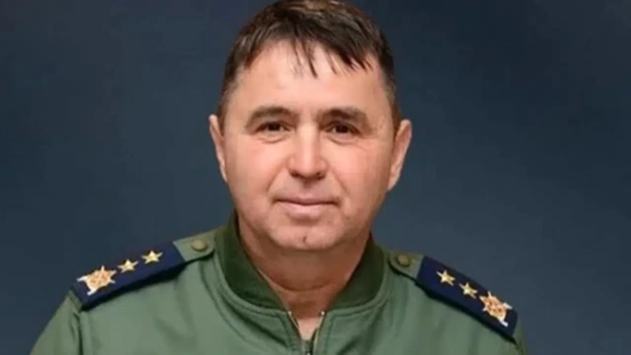 Tümgeneral Mete Kuş kimdir (hayatı): Kaç doğumlu, aslen nereli, evli mi, neden görevden alındı?