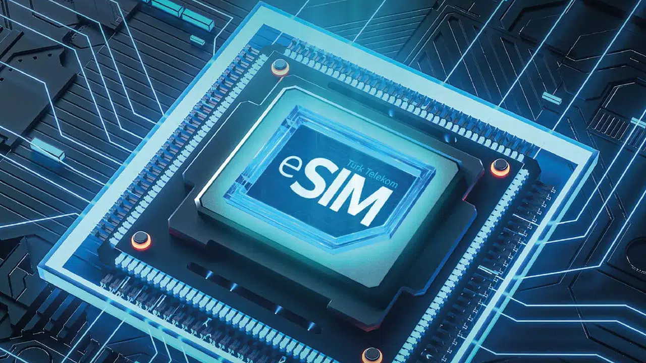 Akıllı saatler telefona dönüşüyor: Türk Telekom'un eSIM teknolojisiyle kesintisiz iletişim!