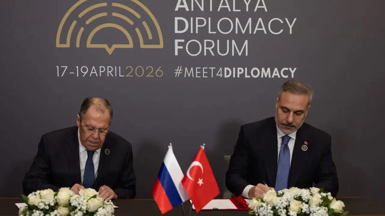 Belek'te tarihi imza: Türkiye ve Rusya'nın 2 yıllık rotası belli oldu!