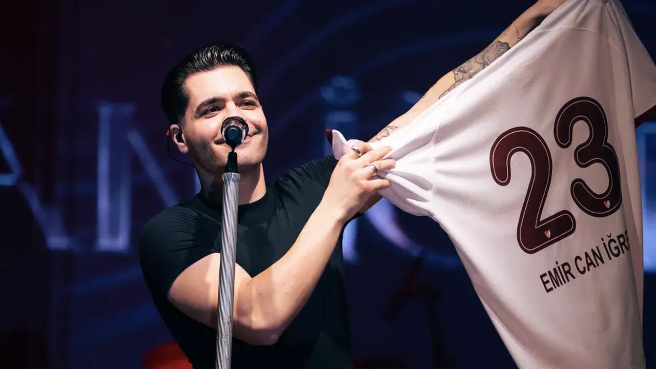 Emir Can İğrek’ten konser arasında yeni albüm açıklaması