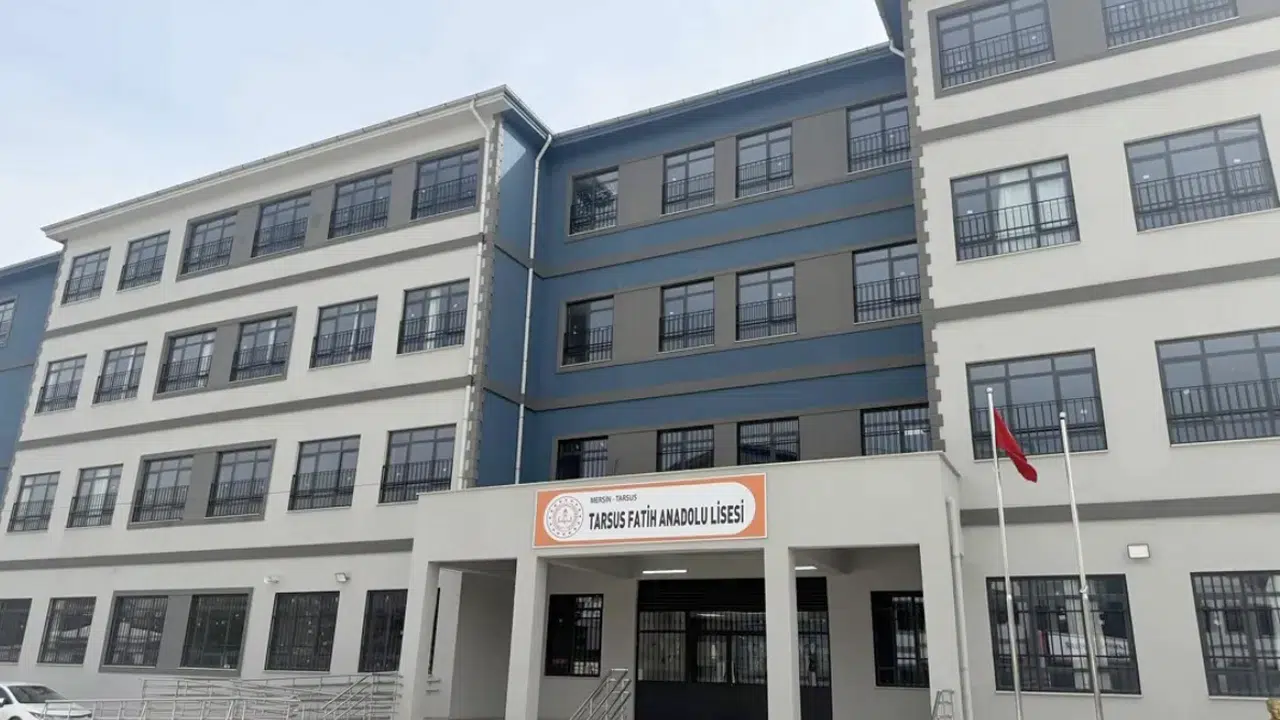 Lisede silahla yakalanan M.M.A. kimdir? Kaç yaşında, silahı nereden buldu, okula nasıl soktu?