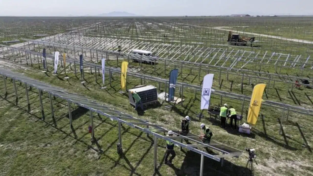 Eylül'de üretim başlıyor! Konya'nın dev güneş tarlası 160 bin panelle ışıldayacak
