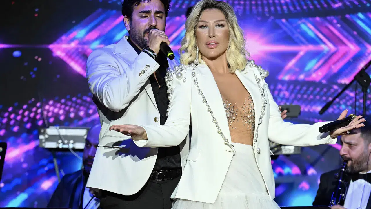 Seda Sayan’dan çifte kutlama: Evlilikte güven en önemlisi