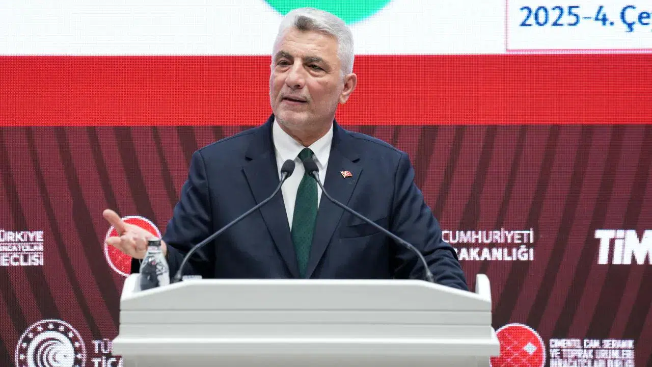 Hürmüz Boğazı'na Türk kilidi: Bakan Bolat transit ticaretin yeni rotasını açıkladı!