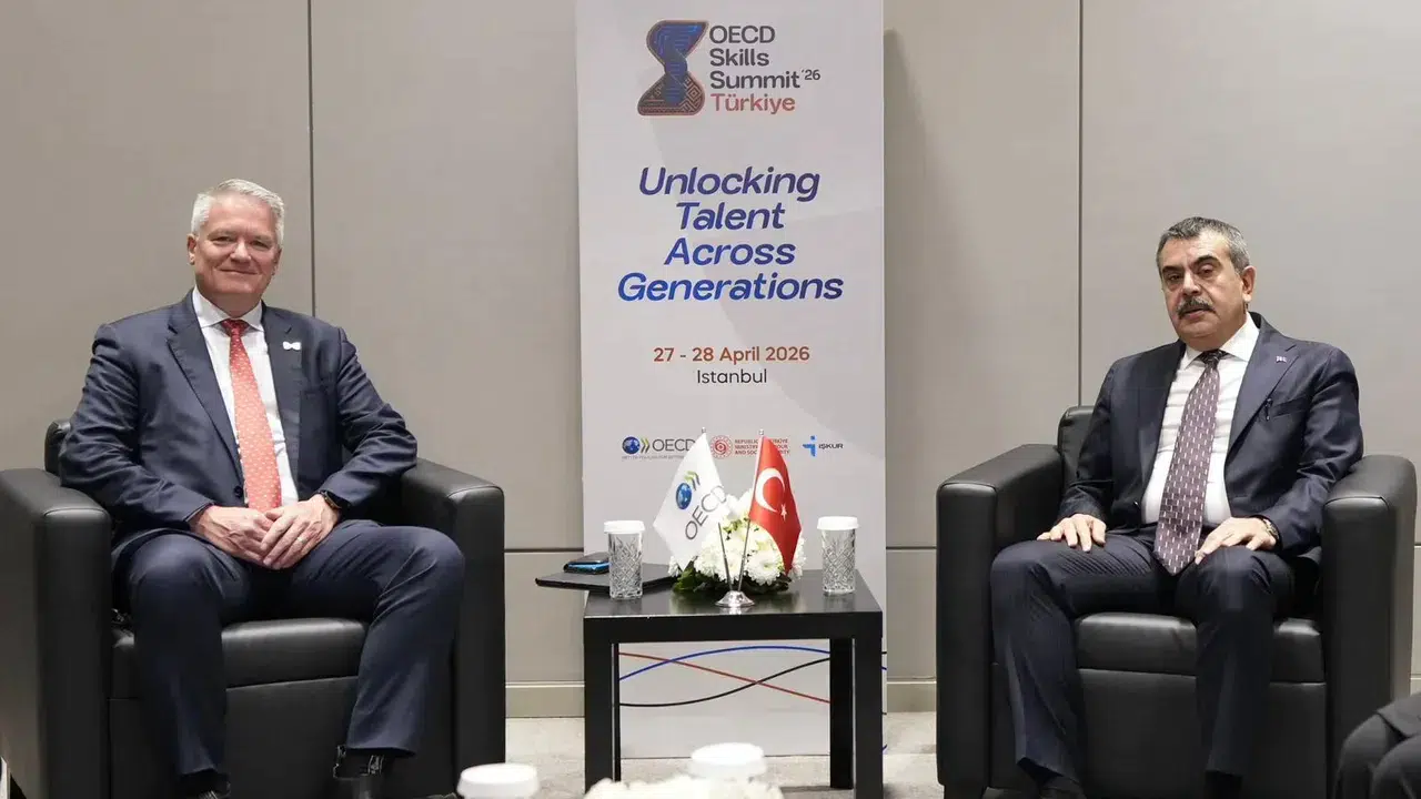 'Doğru yöndeki nadir ülke': Türkiye’nin eğitim reformlarına uluslararası övgü!