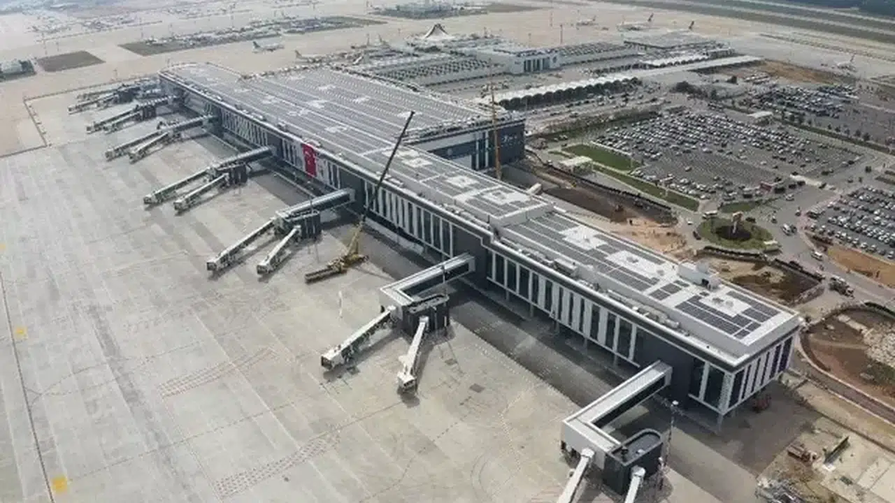 Bakan Uraloğlu duyurdu: Antalya Havalimanı devler liginde! 35 milyonluk kapasite tarih oldu!