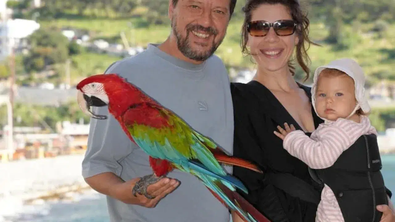 İlker Aksum canlı yayında dağıldı! 'Beni o karanlık çukurdan eşim çıkardı'