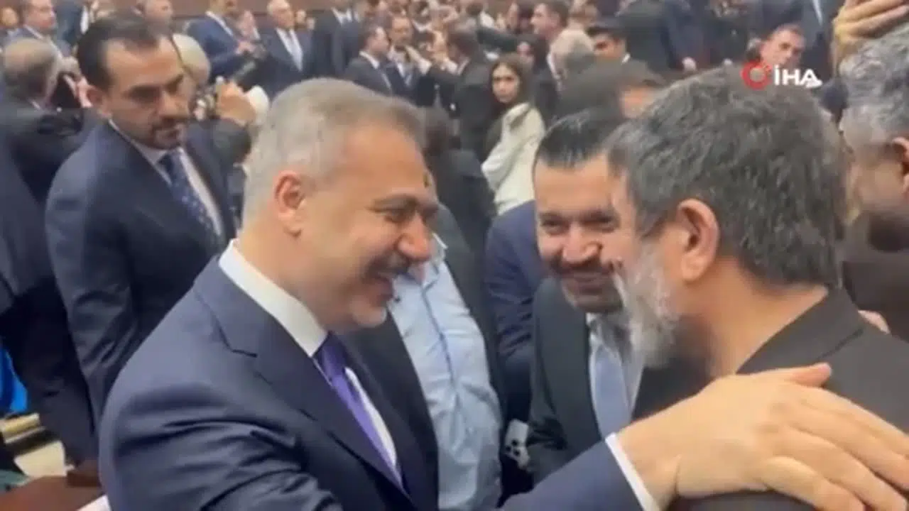 Görenler gözlerine inanamadı! Bakan Fidan ve Sefa Zengin arasında  derin  sohbet