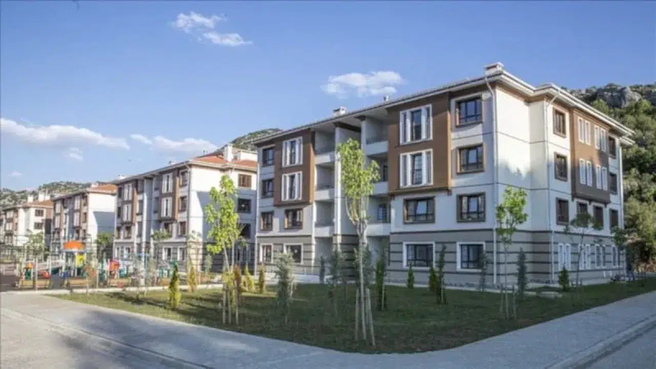 İstanbul’da 15 bin kiralık konut müjdesi: İşte başvuru şartları ve kura detayları!