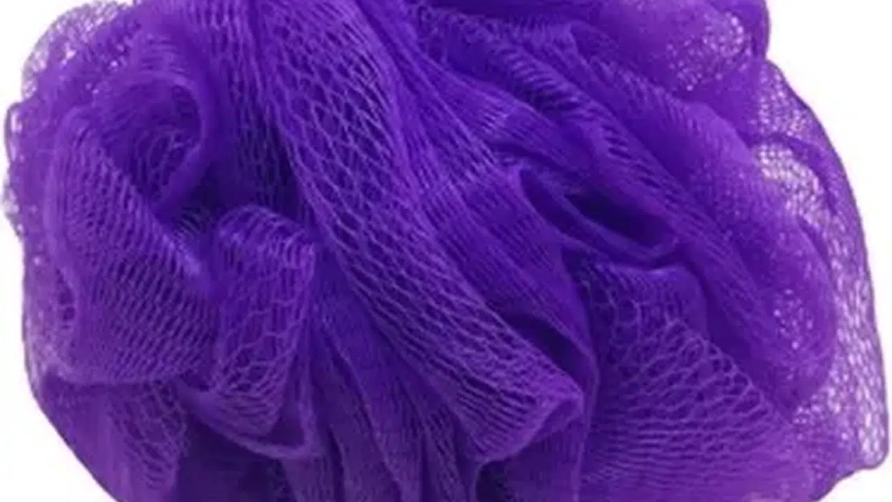 Duş lifi ve yıkama bezi temizliği nasıl yapılmalı, sağlığa zararlı mı, nemli kalmasının cilt sağlığına zararları neler?