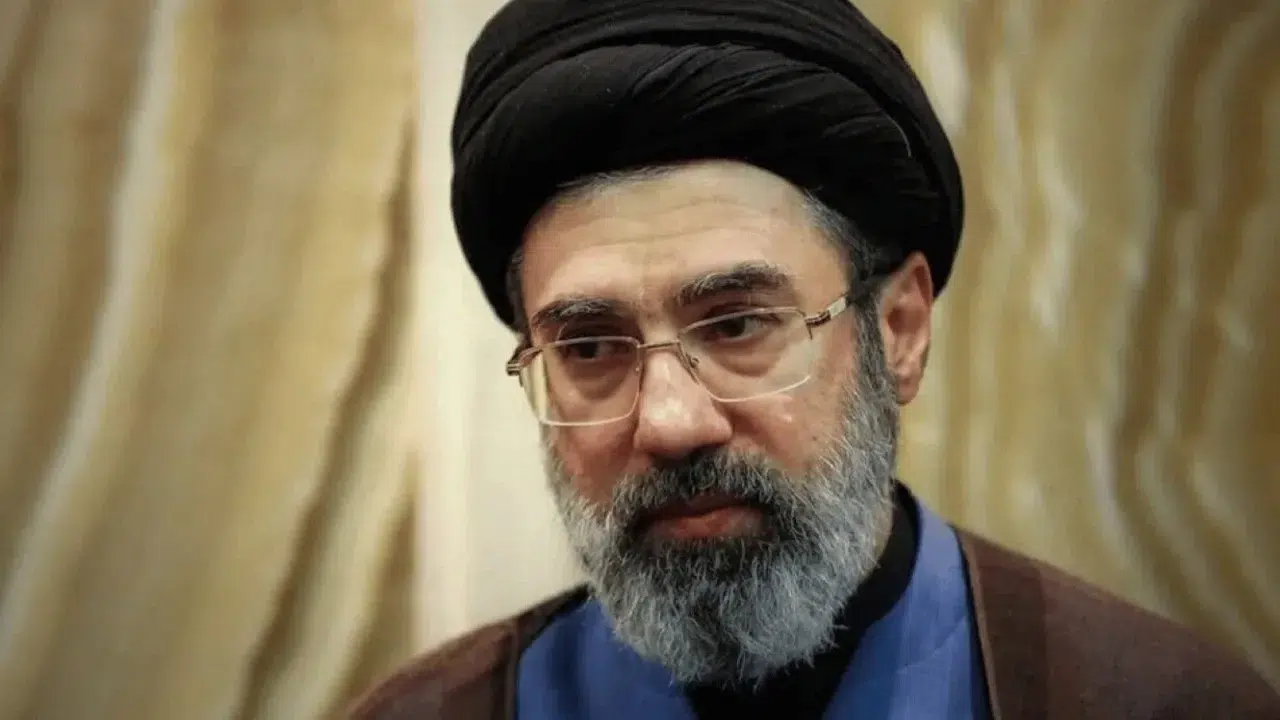 Krizin eşiğinde şok çıkış: Hamaney Hürmüz Boğazı kararını açıkladı, Dünya bu mesajı konuşuyor!