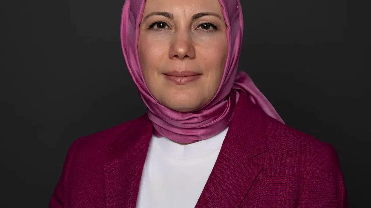 Dizilerdeki silah sesleri okullarda yankılanıyor: Uzmanlardan acil müdahale çağrısı!