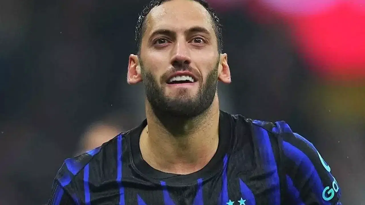 İtalya’da Türk gecesi! Hakan Çalhanoğlu attı, Inter Roma’yı dağıttı!