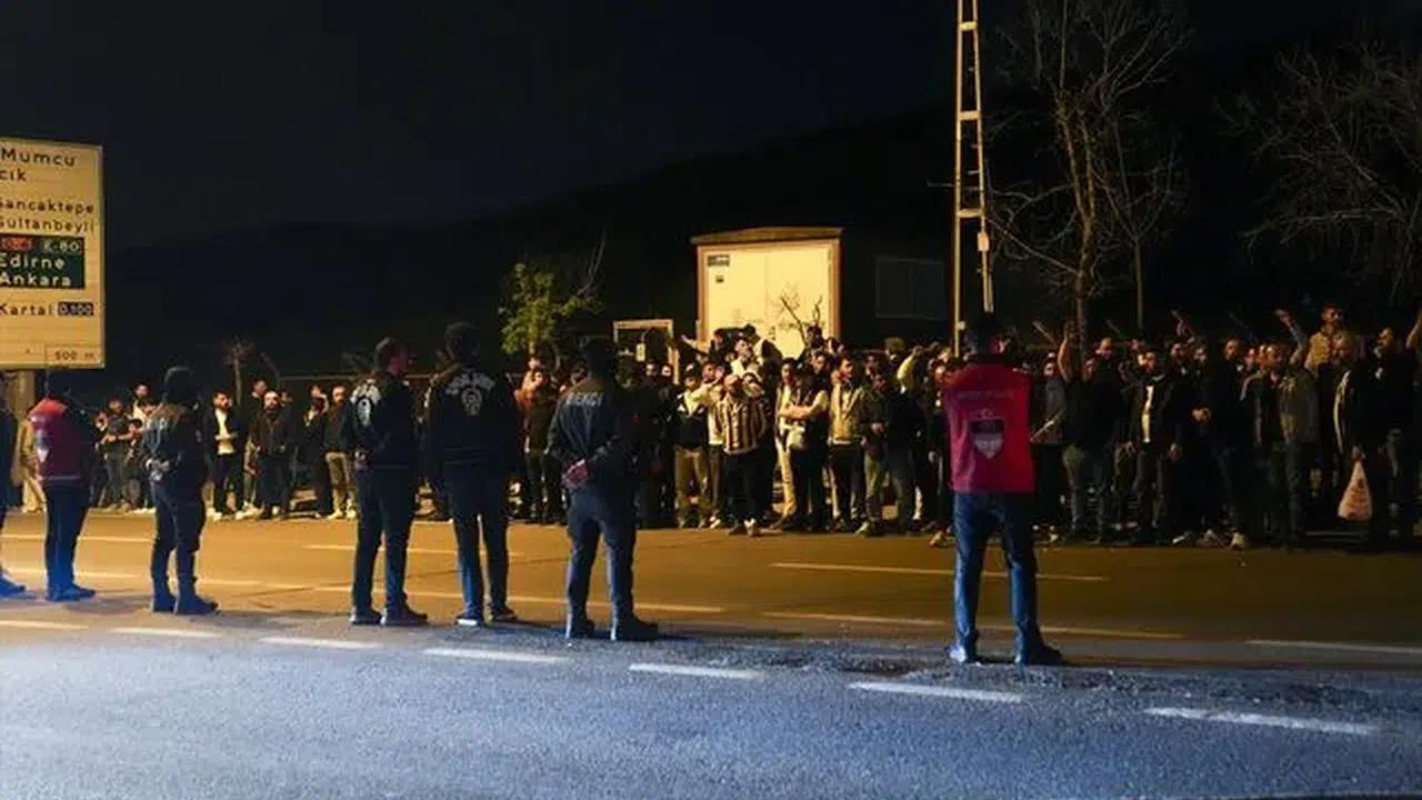 Fenerbahçe’de derbi depremi! 3-0’lık mağlubiyet sonrası tesisler basıldı!