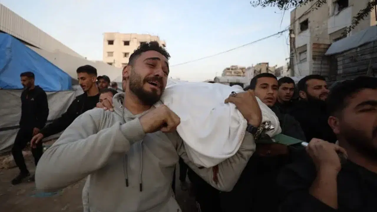 Katil İsrail'in Gazze katliamında korkunç bilanço: 72 Bin 329 kişi yaşamını yitirdi!