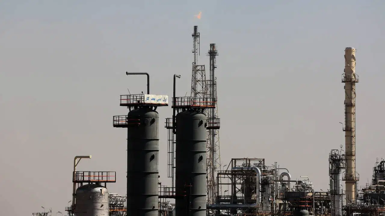 Tahran'dan jet misilleme: Enerji tesisleri vurulunca bölge cehenneme döndü!