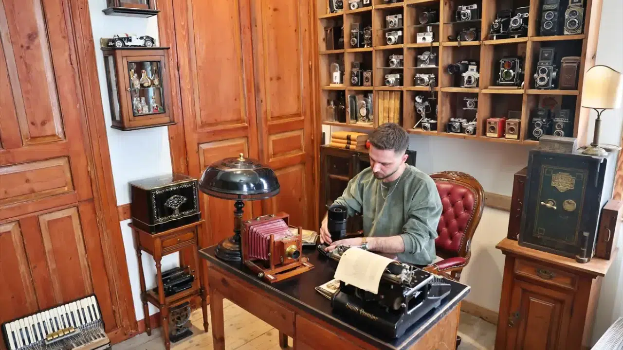 Mezat mezat topladı: 1800'lerden günümüze uzanan 150 parçalık miras!