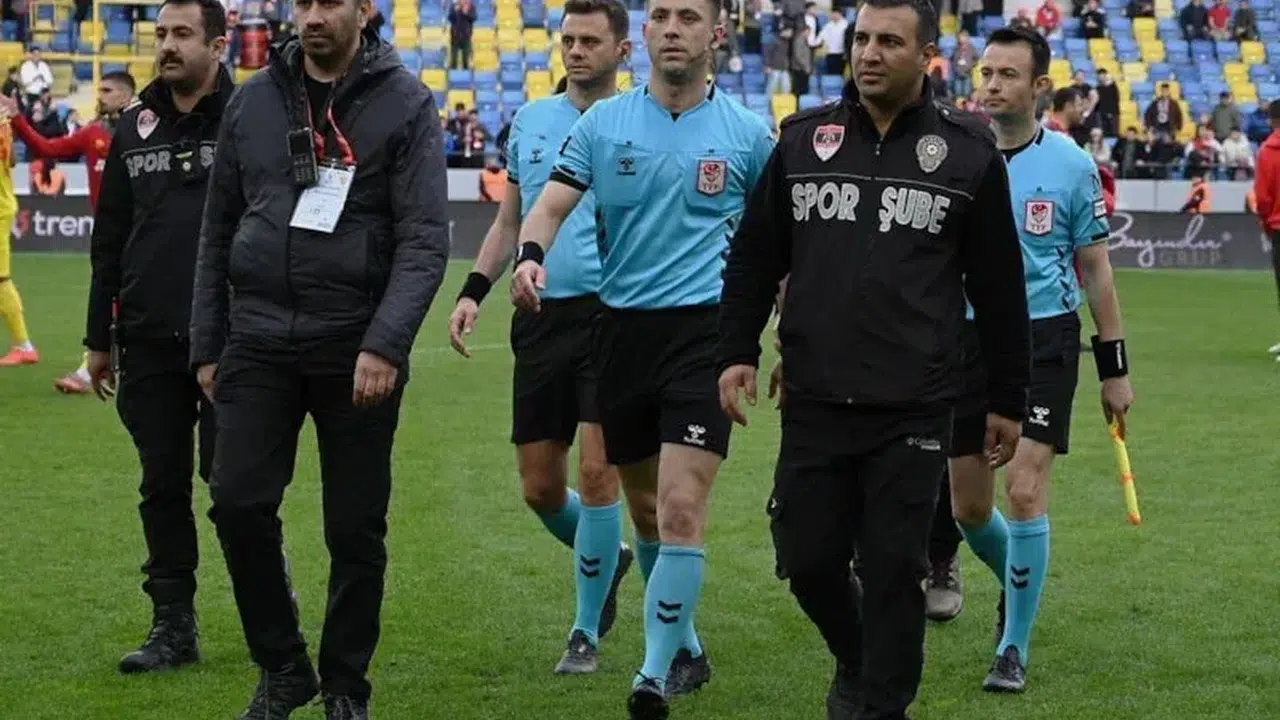 Gençlerbirliği Başkanı’ndan hakem isyanı: 'Anılarımız hiç iyi değil!'