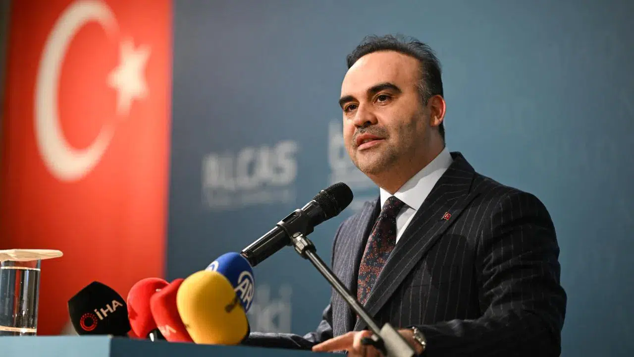 Bakan Kacır rakam verdi: Türkiye AR-GE’de 20 milyar dolar barajını aştı!