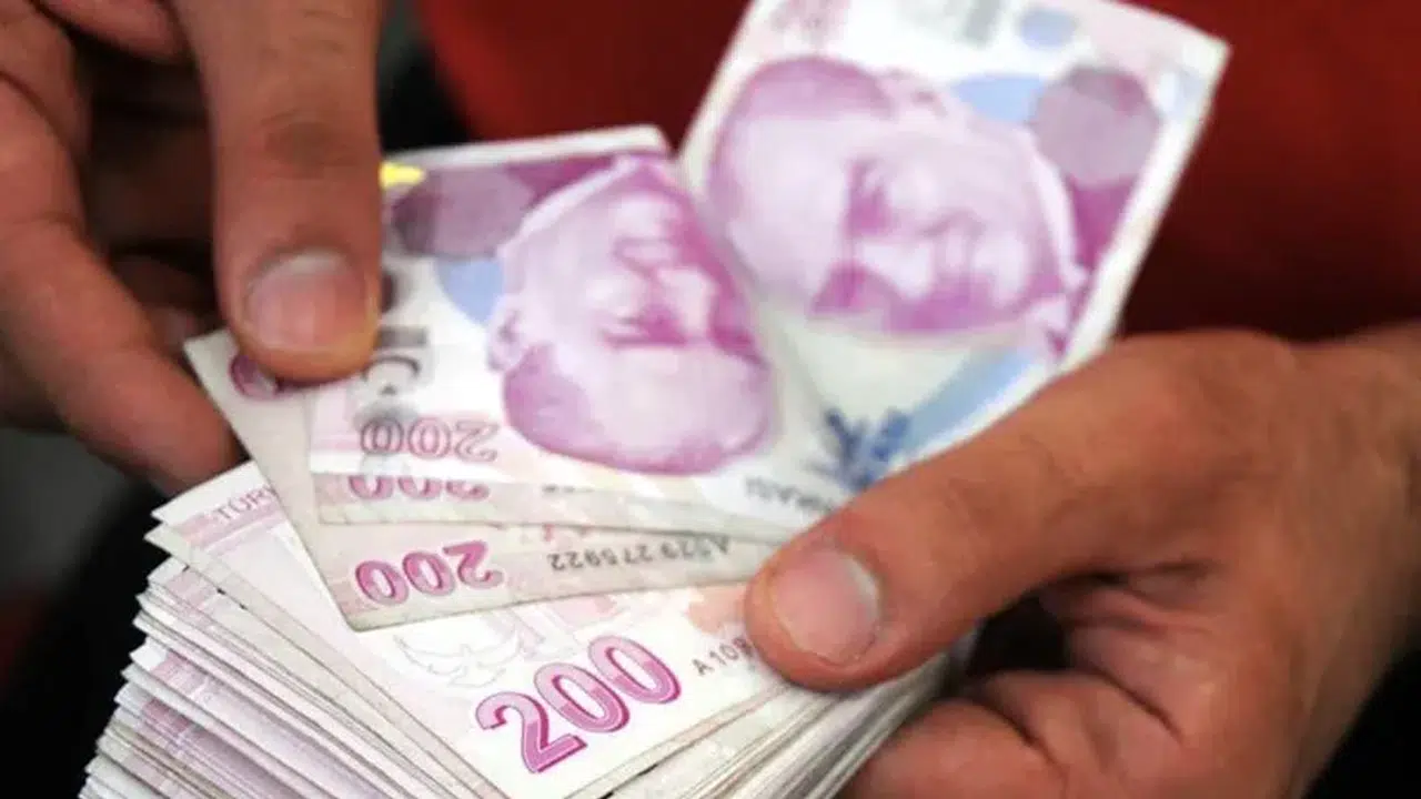 Aidat zulmü bitiyor! TBMM’den geçti: Artık yönetici keyfine göre zam yapamayacak!