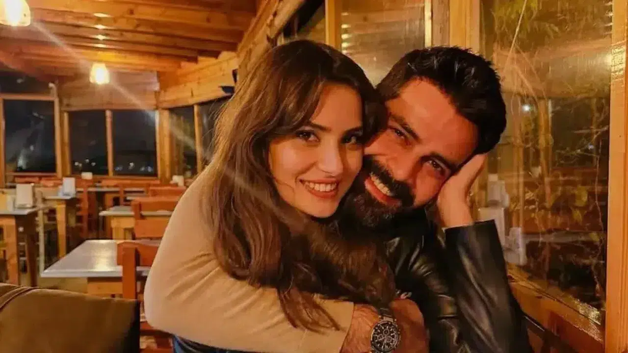 Gelinliği Görenler Hayran Kaldı! Erkan Meriç ve Yağmur Öztürk Dünyaevine Girdi.