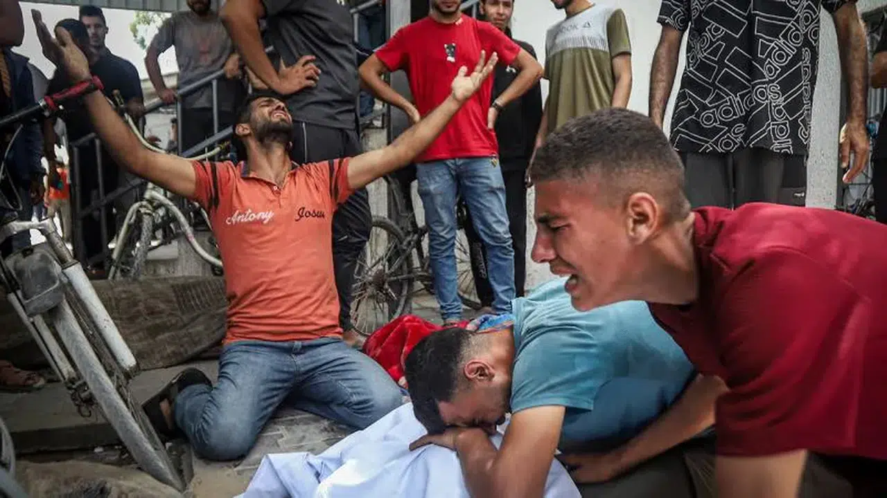 İnsanlık enkaz altında: Gazze’de toplam can kaybı 72 bin 562’ye yükseldi!