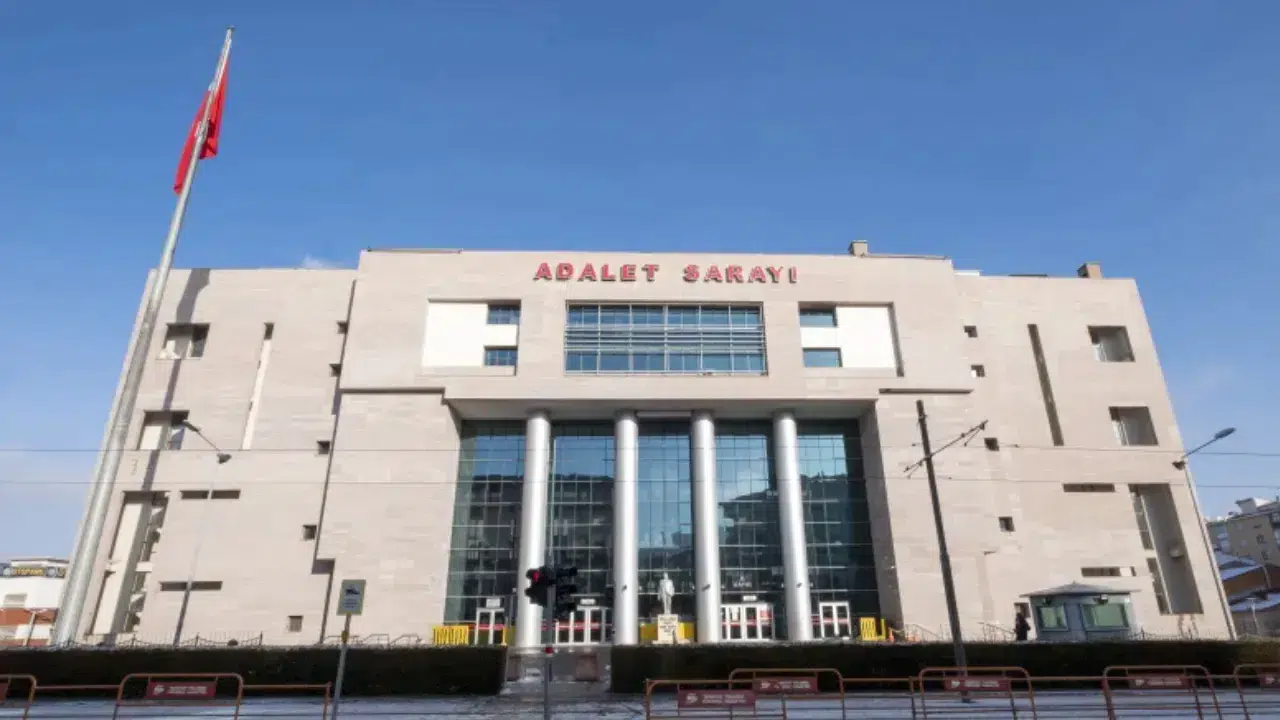 Eskişehir Adliyesi'nde firar hareketliliği: Cezaevi firarisi her yerde aranıyor!