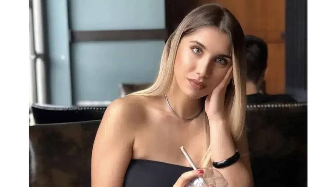 Abonelik ücretiyle servet yapan Elif Karaarslan’a şok baskın: Fuhuş ve uyuşturucu suçlaması!