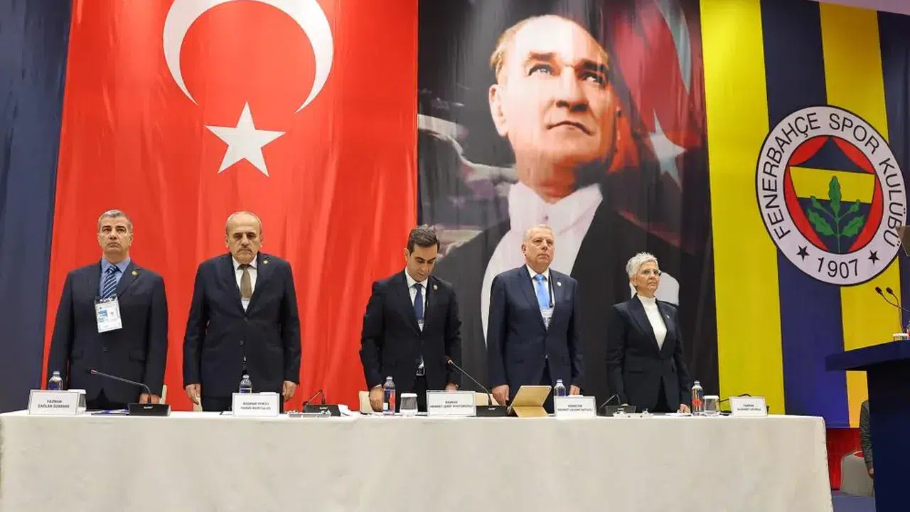 Fenerbahçe'de fay hattı kırıldı! Şekip Mosturoğlu'ndan radikal istikrar çıkışı