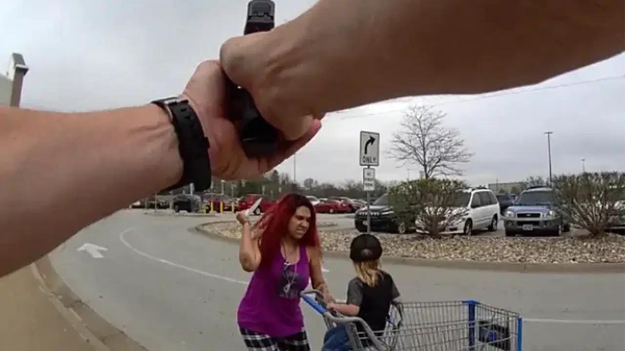 Vicdansızlığın böylesi görülmedi: Savunmasız bebeği rehine alıp yaraladı, polis o caniyi affetmedi!