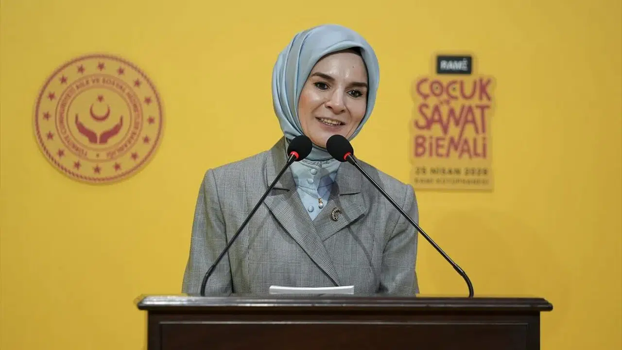 Emine Erdoğan'dan kritik 'ekran' uyarısı: Çocukları dijital istiladan nasıl koruruz?