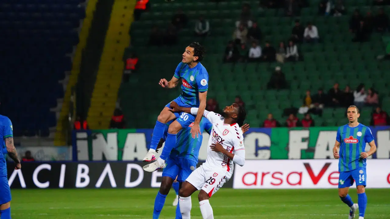 Karadeniz derbisinde gol yağmuru: Rizespor’dan Samsunspor’a ağır darbe!