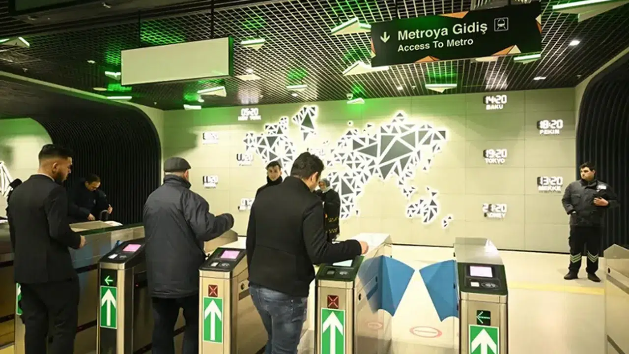 İstanbullu akın etti dev metro hattında tarihi rek…