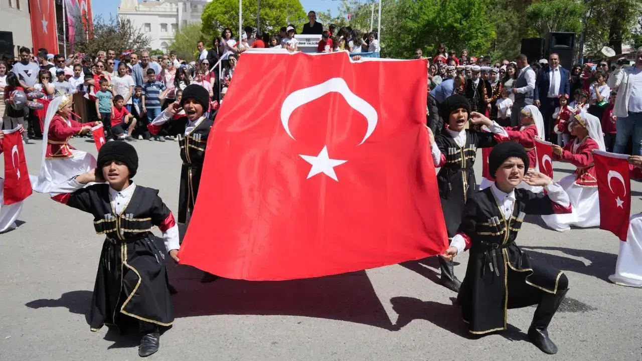 23 Nisan kutlamaları yapılacak mı, iptal mi edildi, yas olacak mı, tören yapılacak mı?