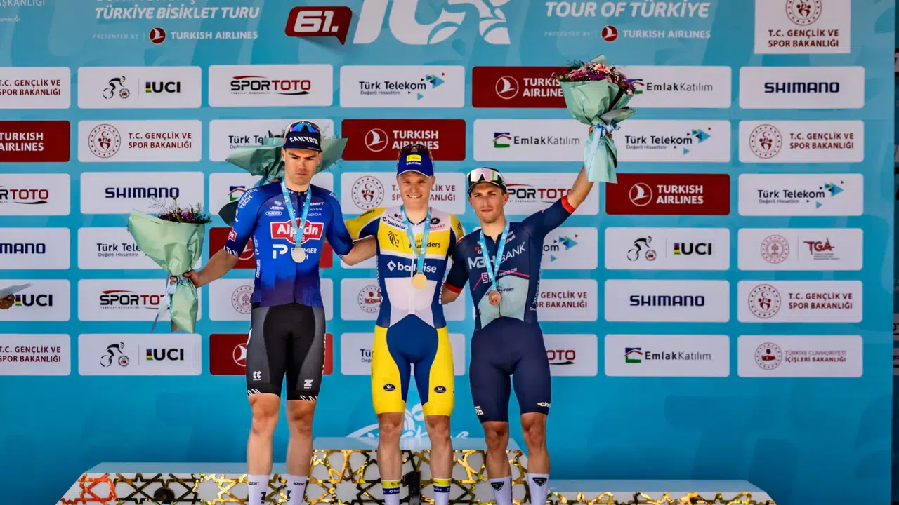 Cumhurbaşkanlığı Bisiklet Turu'nda nefes kesen başlangıç: İlk etabın galibi belli oldu!