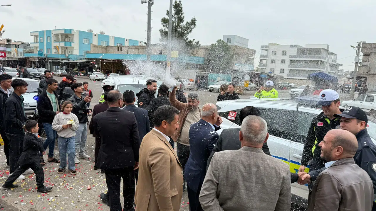 İhbar sahte, sevgi gerçek! Akçakale polisine konfetili 'kavga' tuzağı...