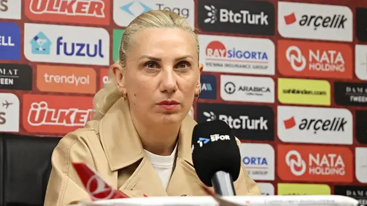 Tarih yazıldı! Dişi kanaryalar İsviçre'den puanı kaptı: Necla Güngör Kıragası'ndan taktik dersi