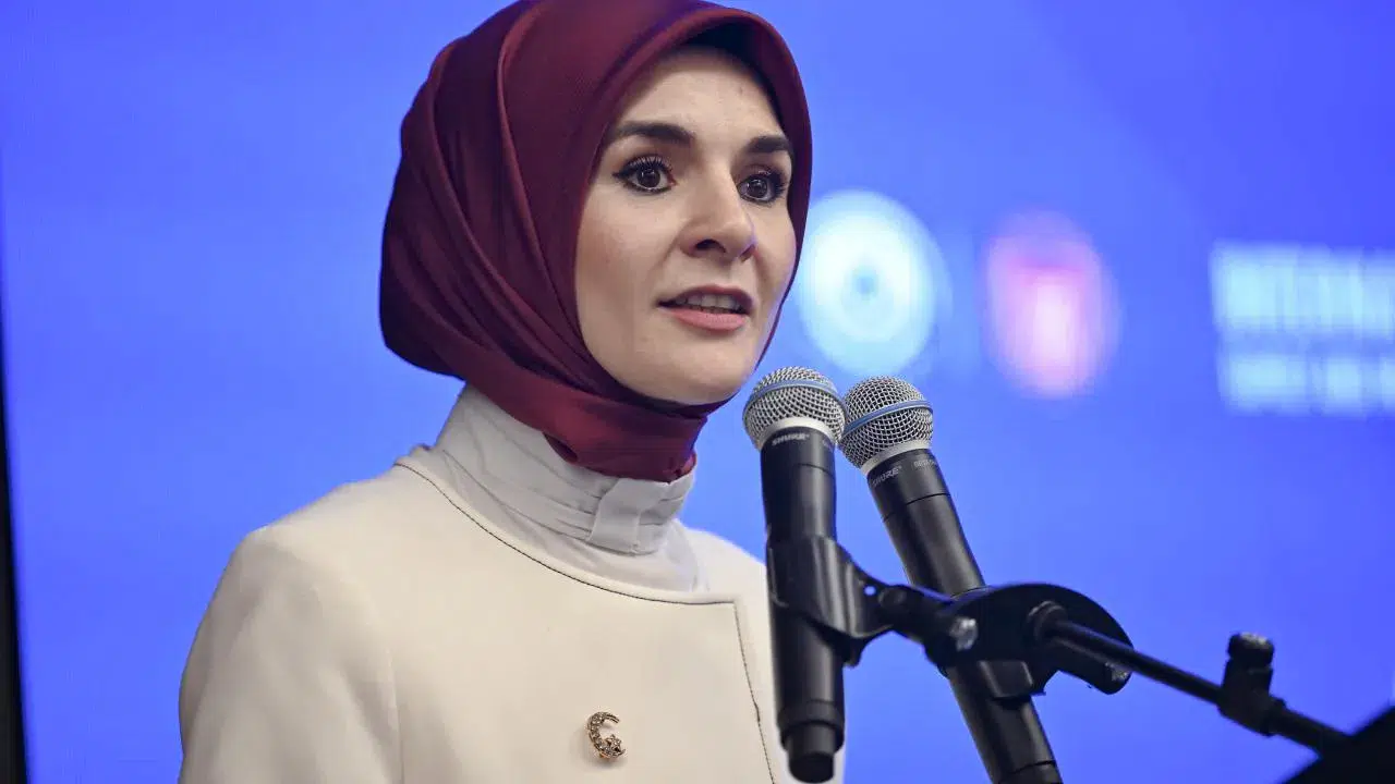 Bakan Göktaş duyurdu: 'Yaşlı dostu' Türkiye modeli geliyor!