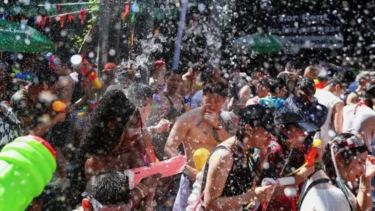 Eğlence kabusa döndü! Dünyanın en büyük festivalinde ölü sayısı yüzleri geçti