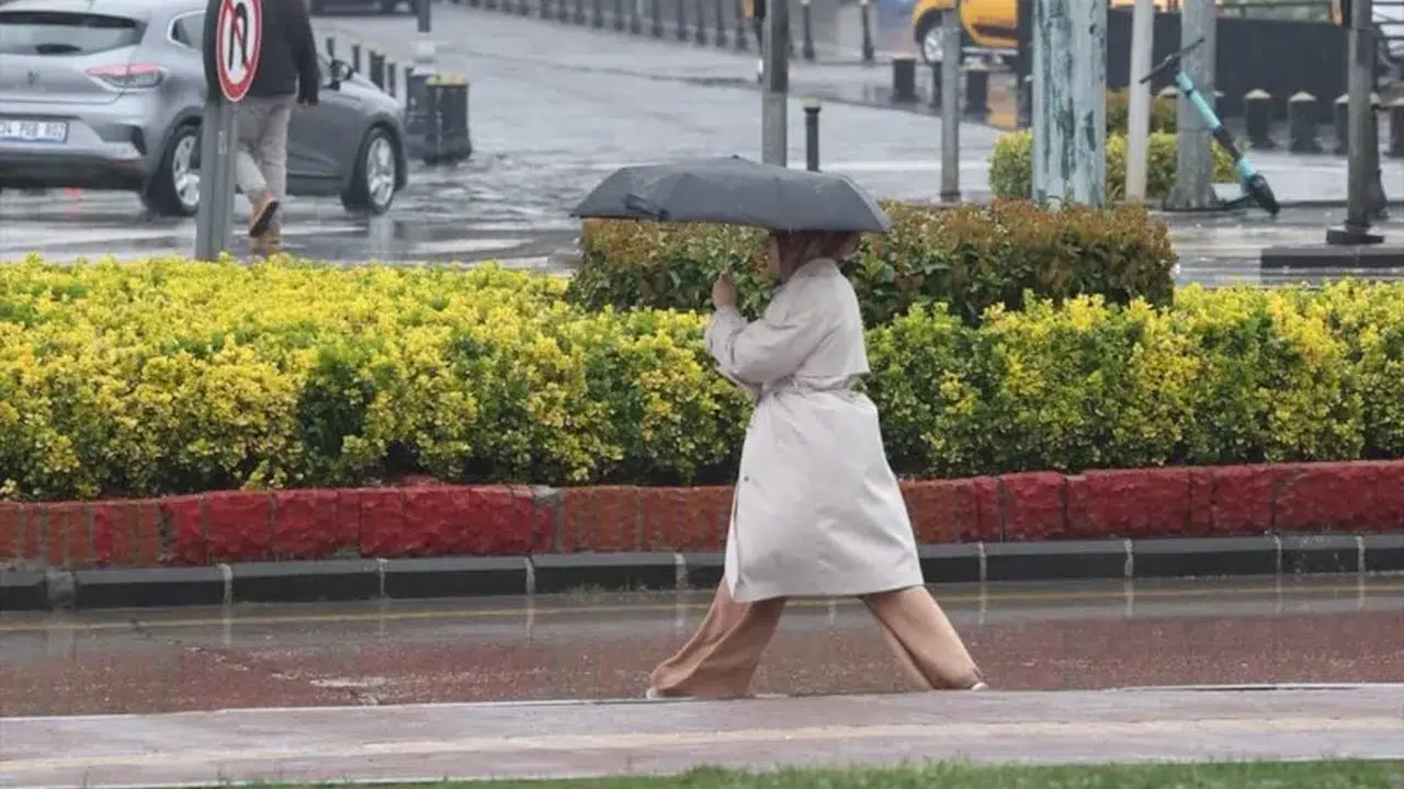Kış geri mi dönüyor? Sıcaklıklar 10 derece birden düşecek: Kar ve fırtına kapıda!