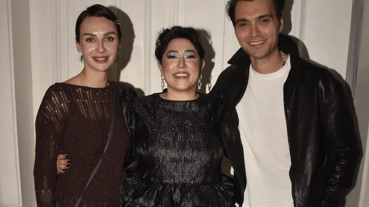 Kalben 'Kayıp Aşıklar Ülkesi' için sahne aldı