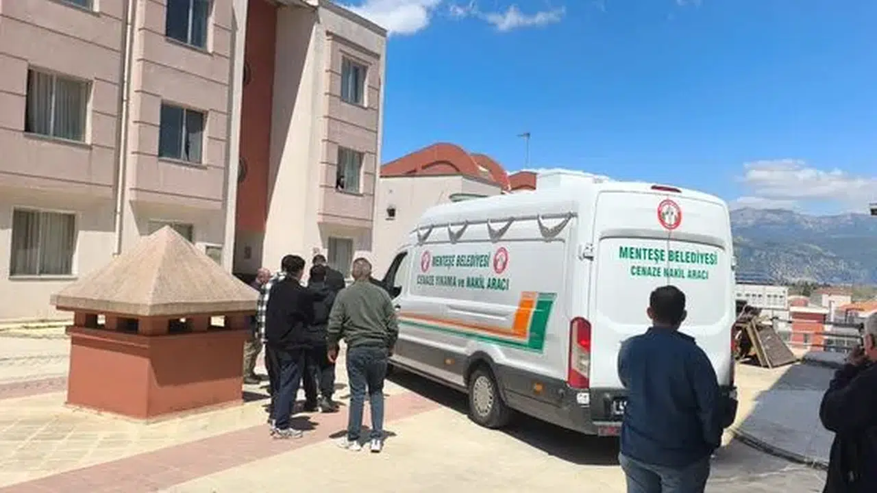 Muğla Menteşe'de deniz teğmen Ümit Mete Erez evinde ölü bulundu!