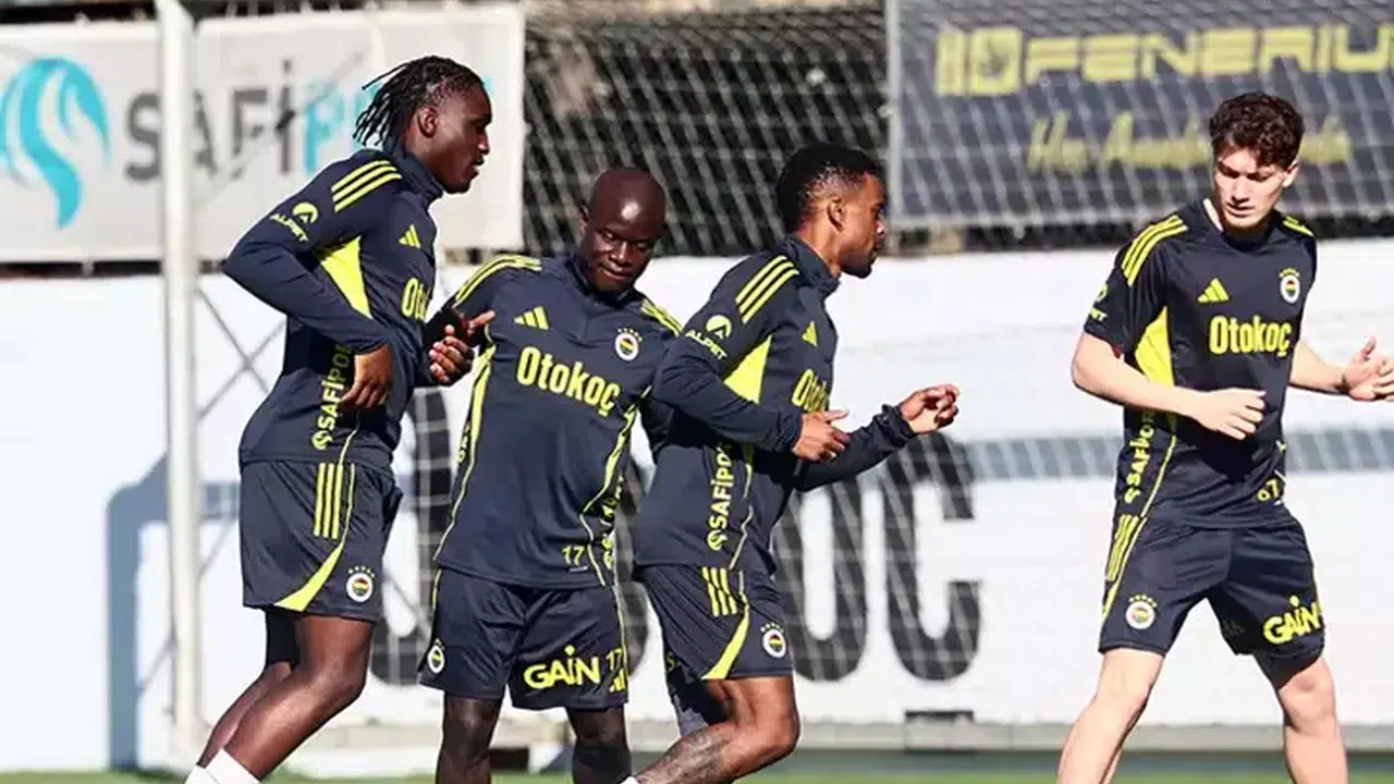 Chobani Stadı'nda Kart Alarmı: Fenerbahçe'nin 6 Yıldızı İçin Tehlike Çanları Çalıyor